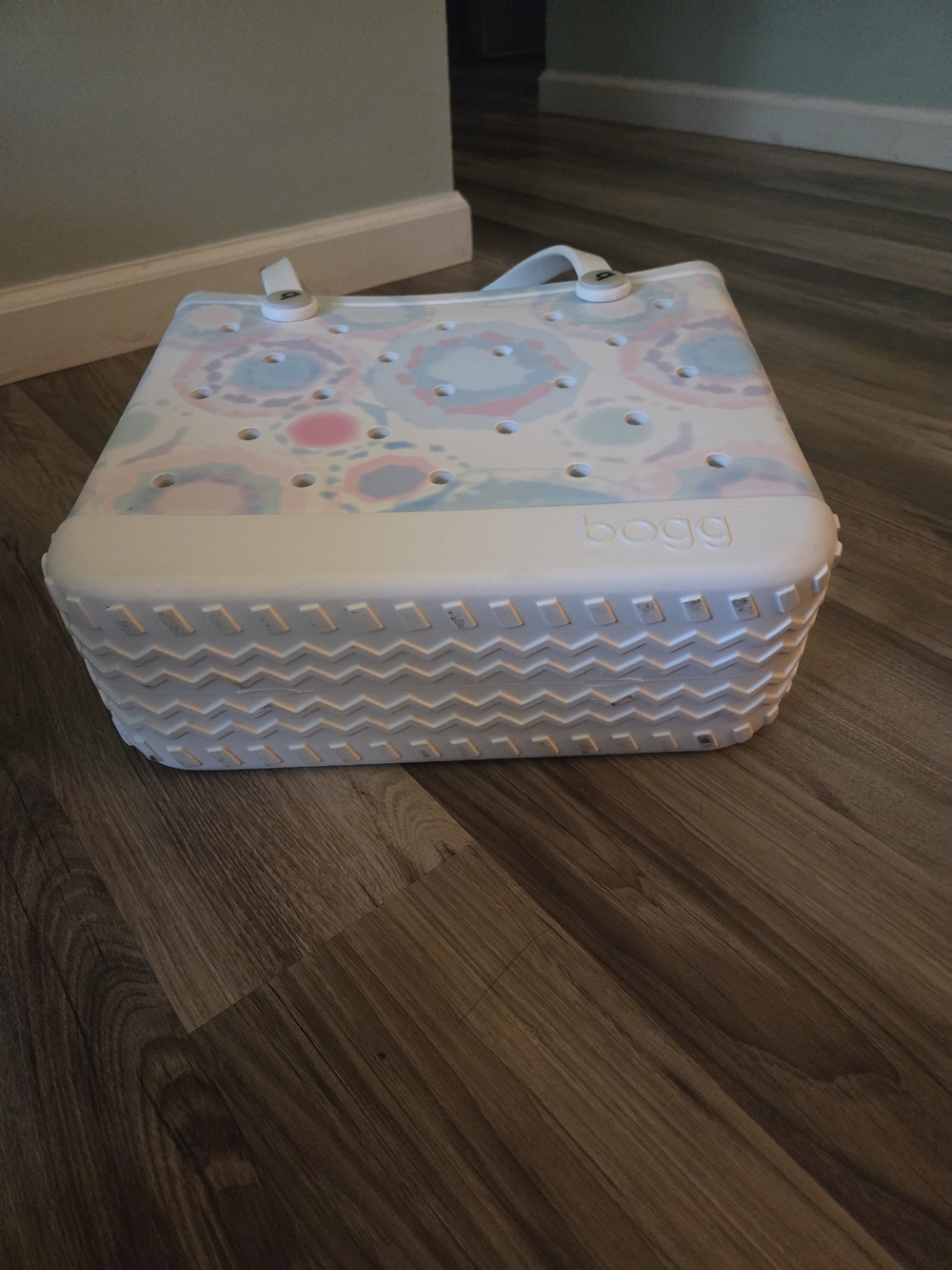 BOGG BAG White Tote with Pastel Blue & Pink Geo Pattern - Picture 3 of 4